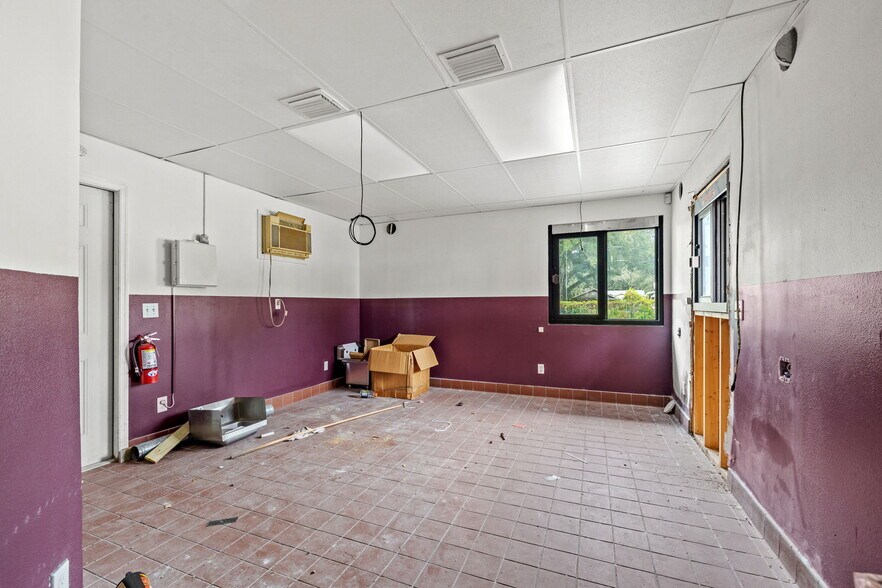 More Photos Of 4917 Gall Blvd, Zephyrhills Storefront Retail Office For Sale