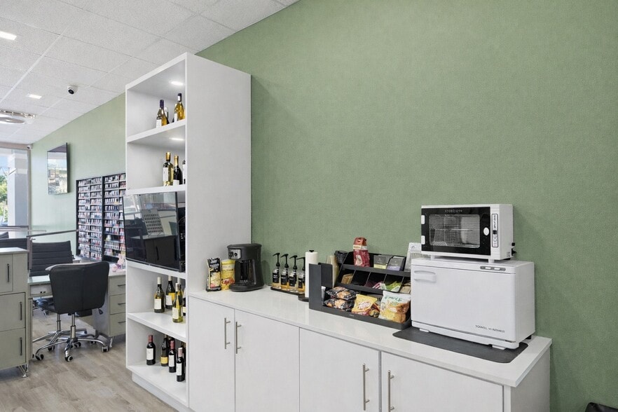 More Photos Of 2000-3000 N Federal Highway, Boca Raton Freestanding For Lease