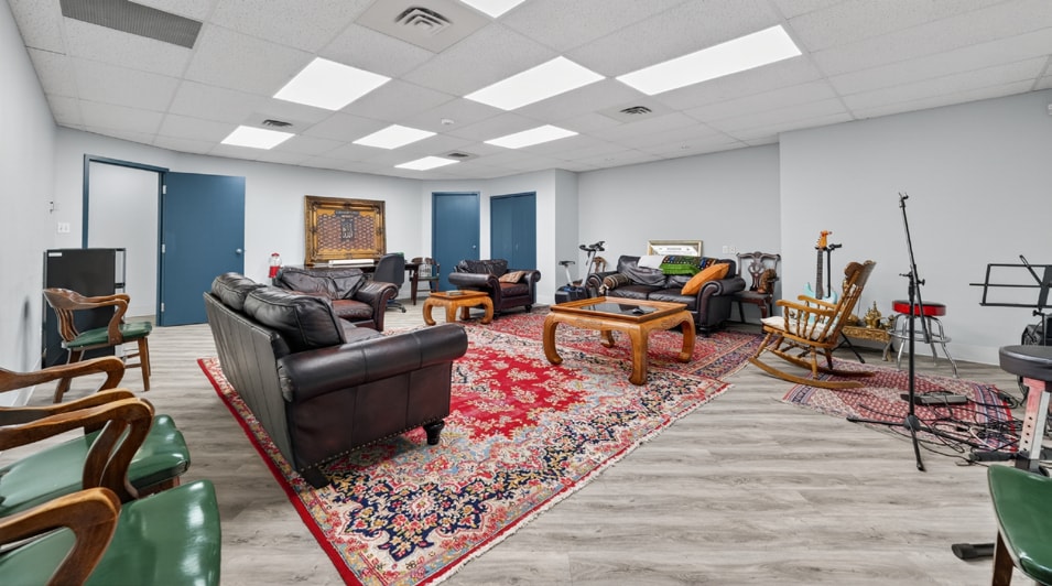 More Photos Of 2333 18th Ave NE, Calgary Flex For Sale