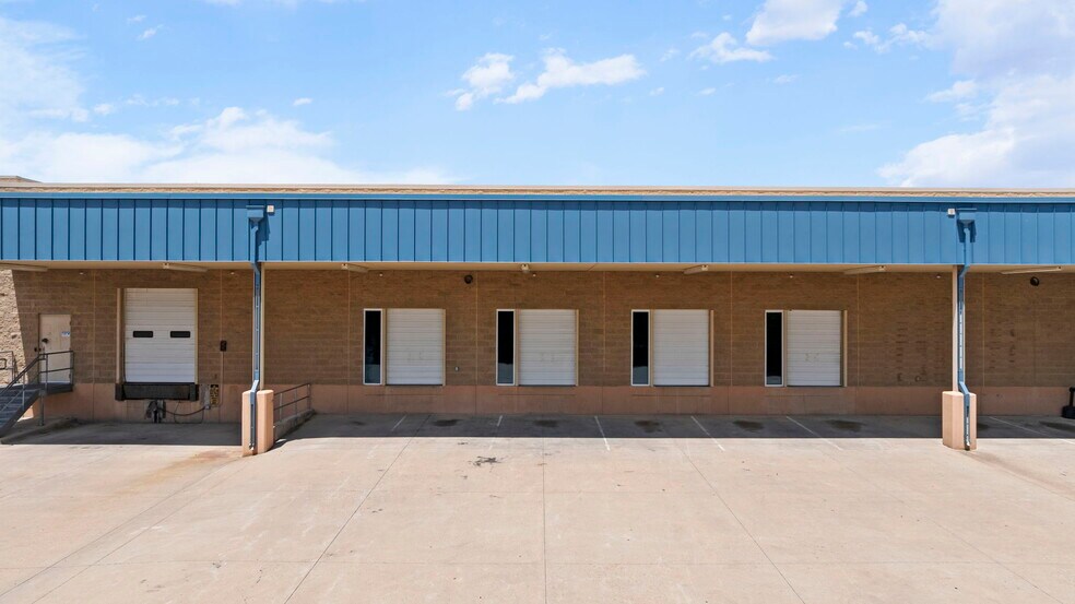 More Photos Of 801 N 2nd St, Berthoud Distribution For Lease