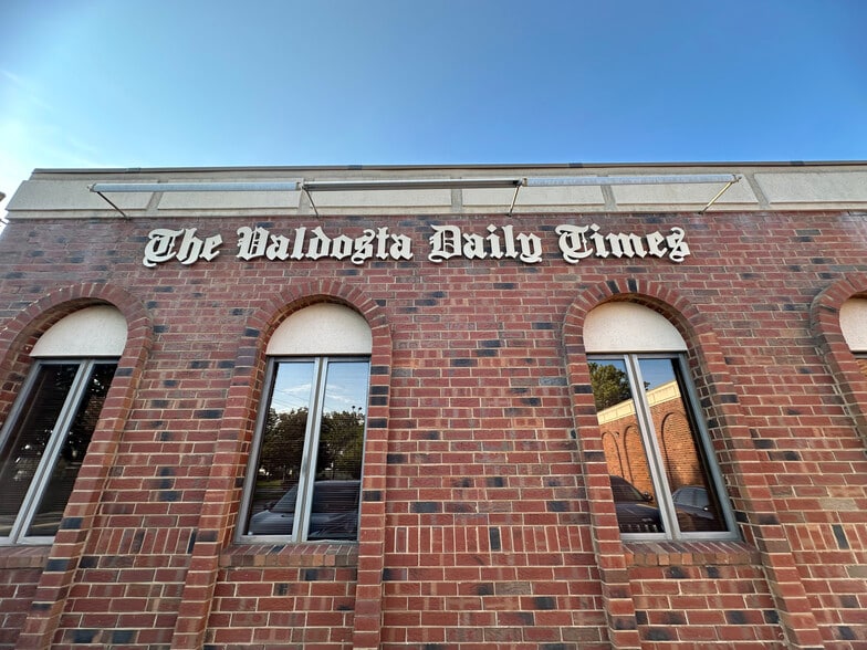 More Photos Of 201 N Troup St, Valdosta Office For Sale