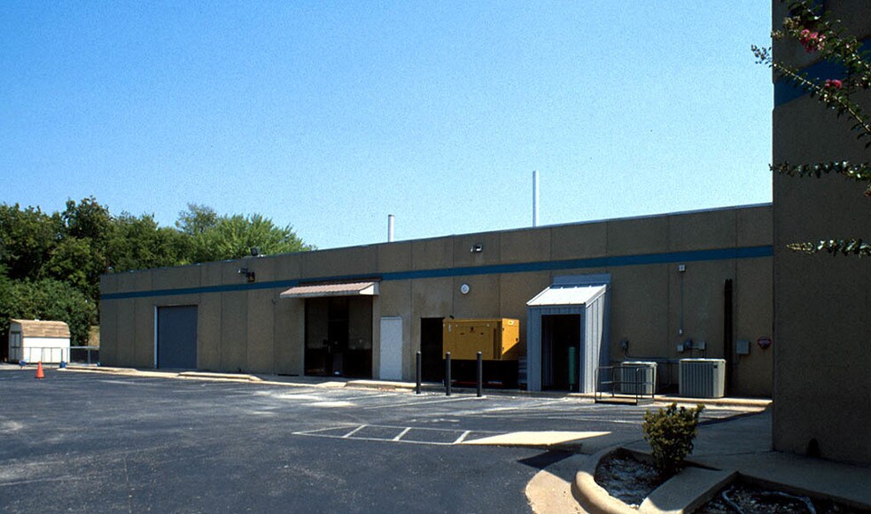 More Photos Of 8609 Cross Park Dr, Austin Office For Lease