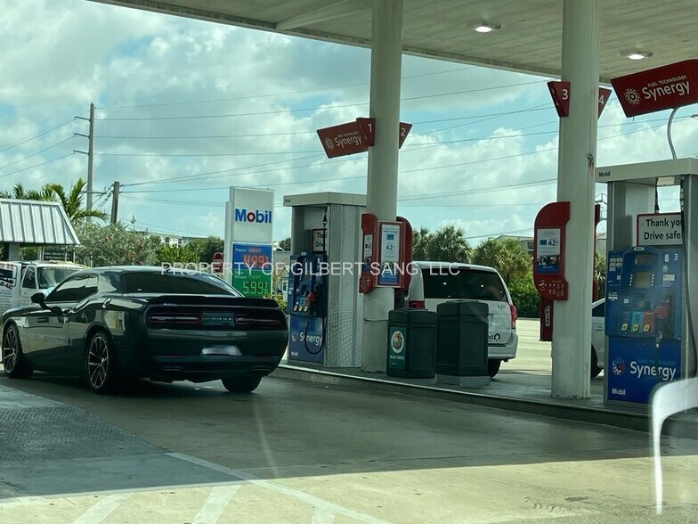 More Photos Of 1481 S Powerline Rd, Pompano Beach Convenience Store For Sale