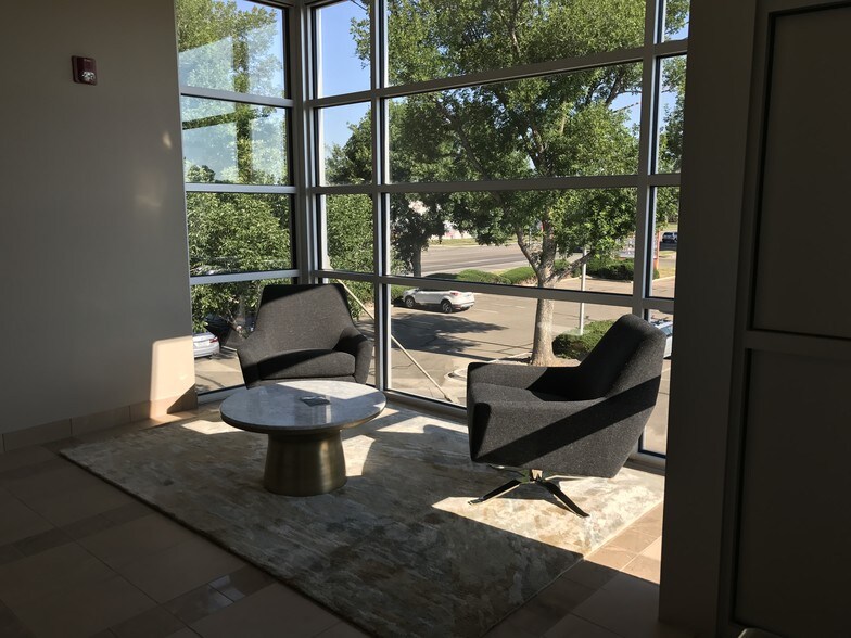 More Photos Of 2100 Main St, Longmont Office For Lease
