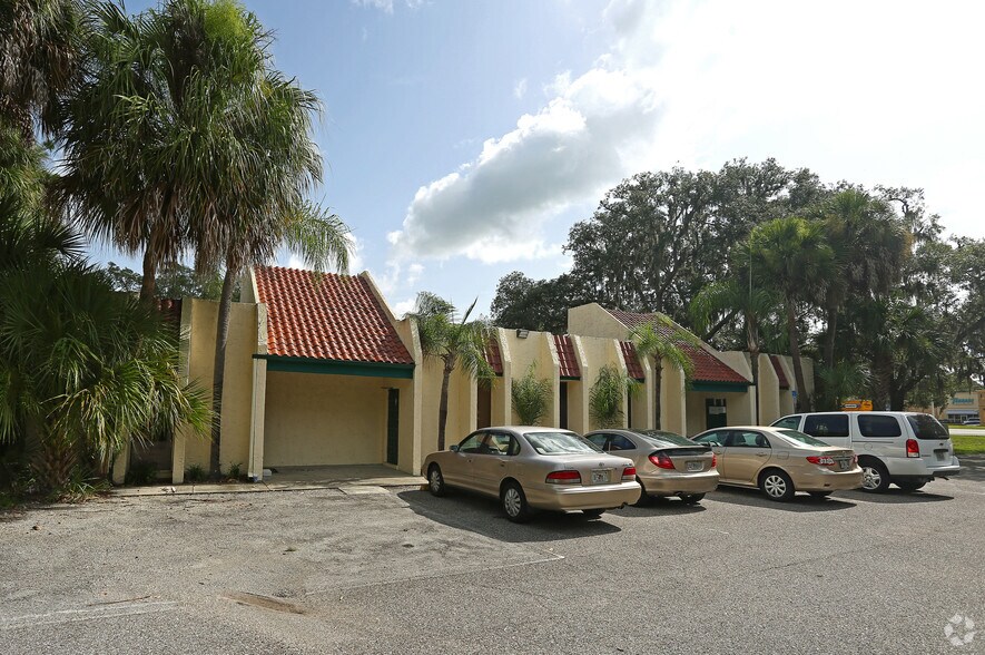 More Photos Of 12408 N 56th St, Tampa Medical For Sale