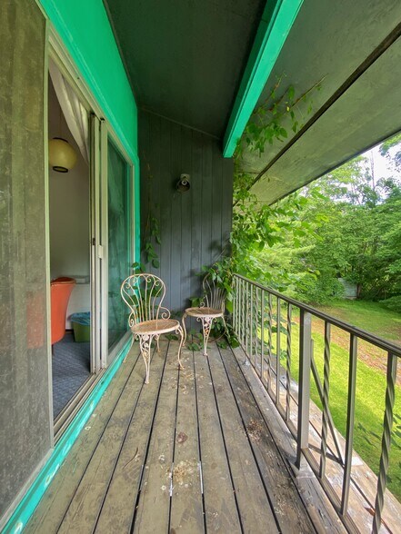 More Photos Of 175 S Main St, Ellenville Hotel For Sale