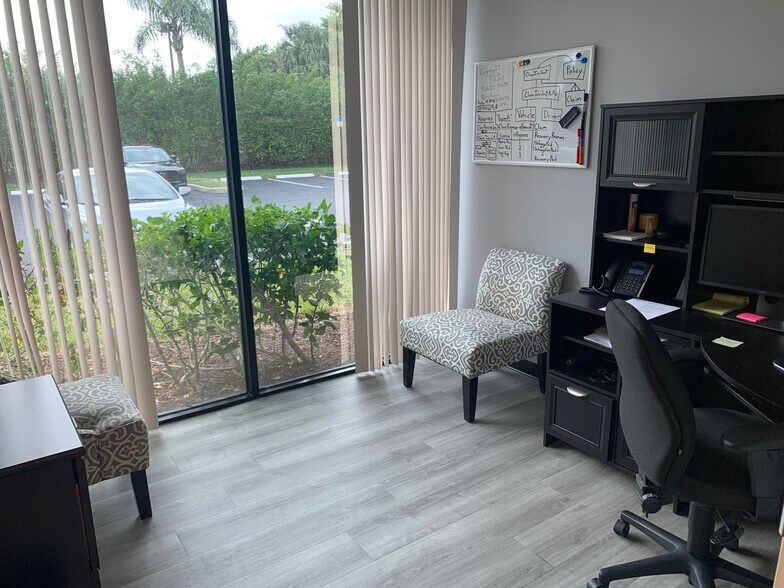 More Photos Of 902 Clint Moore Rd, Boca Raton Loft Creative Space For Lease