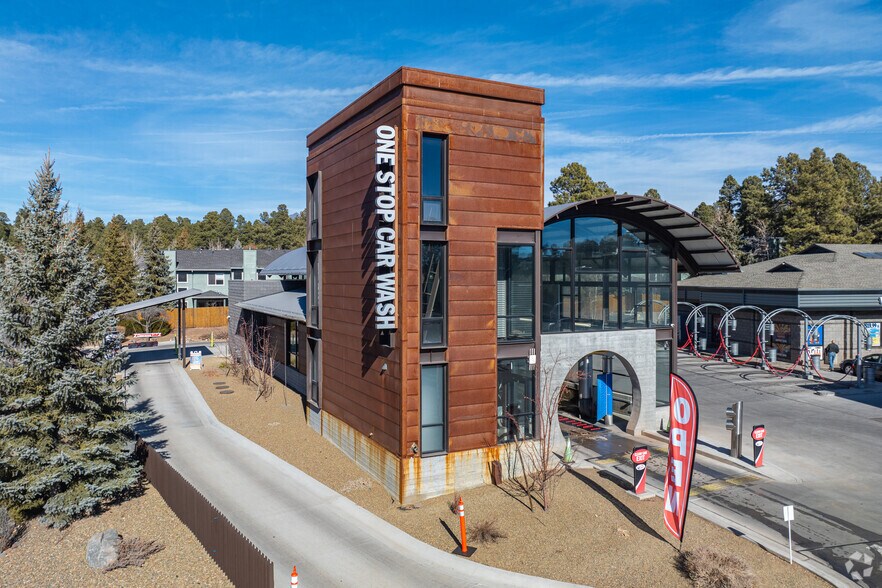 More Photos Of 2325 S Woodlands Village Blvd, Flagstaff Service Station For Sale