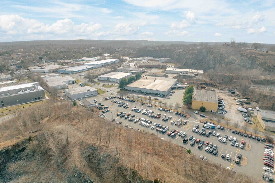 More Photos Of 64 Holton St, Woburn Warehouse For Lease