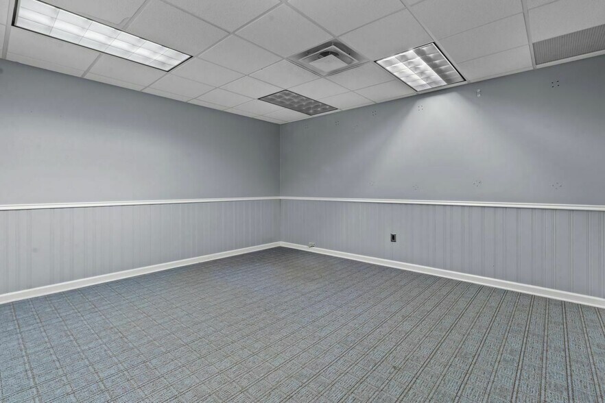 More Photos Of 870 Virginia Ave, Indianapolis Loft Creative Space For Lease