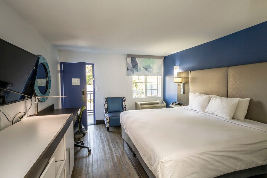 More Photos Of 1900 Canterbury Rd, Sacramento Hotel For Sale