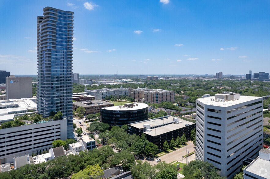More Photos Of 2900 Weslayan St, Houston Office For Lease