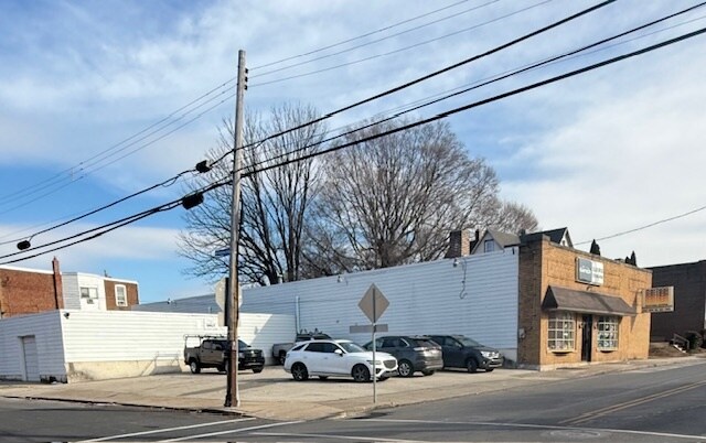 More Photos Of 237 Clifton Ave, Collingdale Light Distribution For Sale