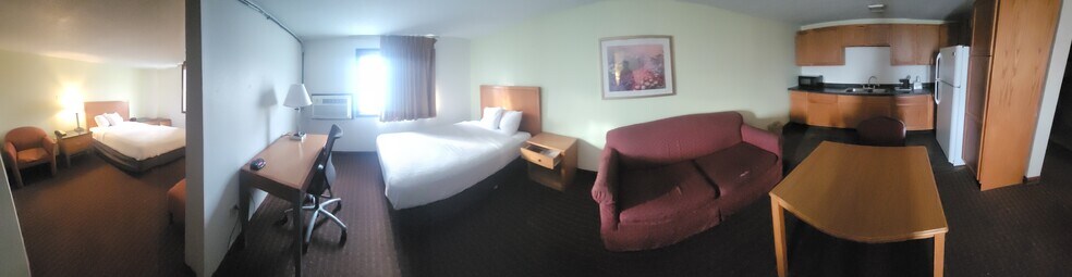 More Photos Of 3040 5th Ave S, Fort Dodge Hotel For Sale