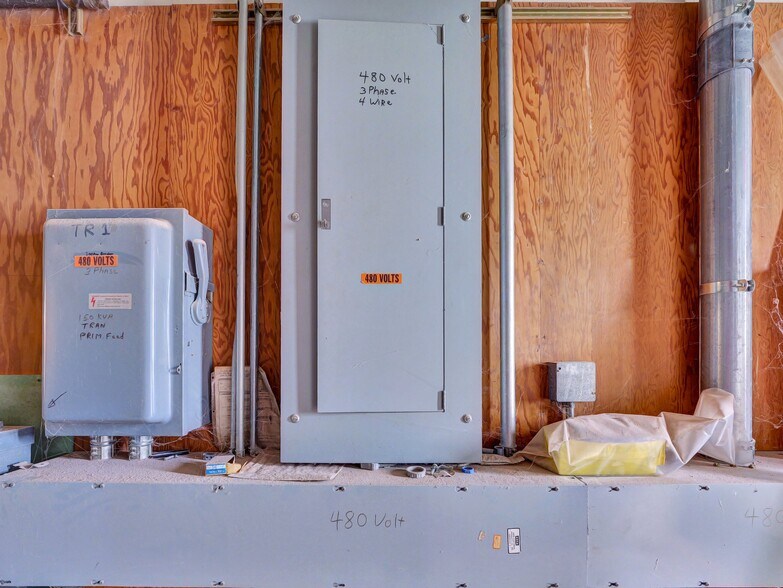 More Photos Of 239 US-206, Sandyston Manufacturing For Sale