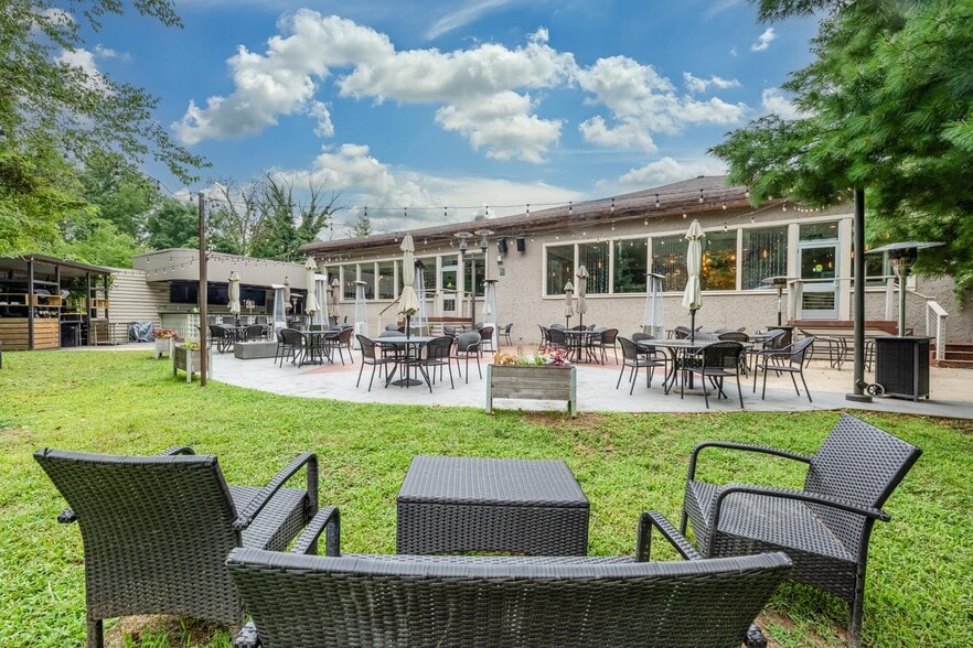 More Photos Of 16409 Red Arrow Hwy, Union Pier General Retail For Sale