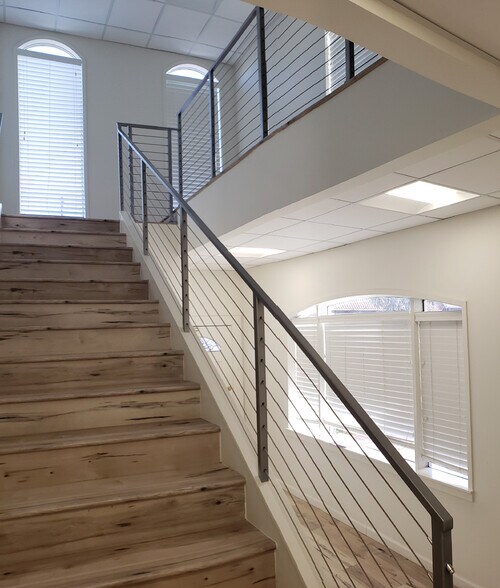 More Photos Of 22700 Lyons Ave, Newhall Office For Lease