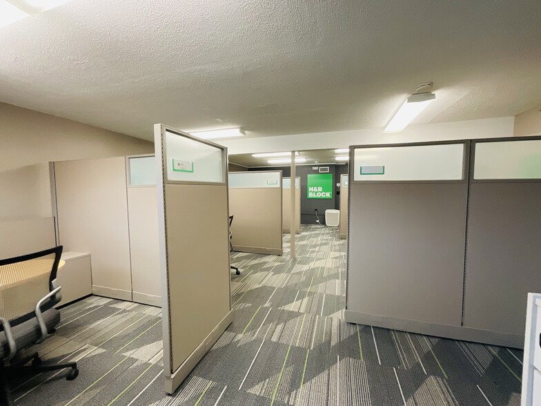 More Photos Of 168 Main St, Great Barrington Office For Sale