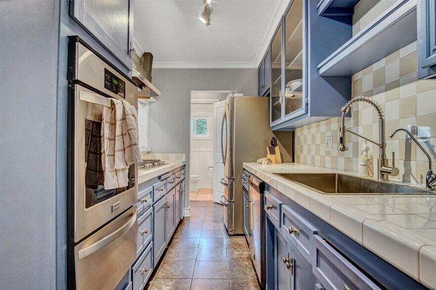 More Photos Of 1511 12th St, Santa Monica Multifamily For Sale