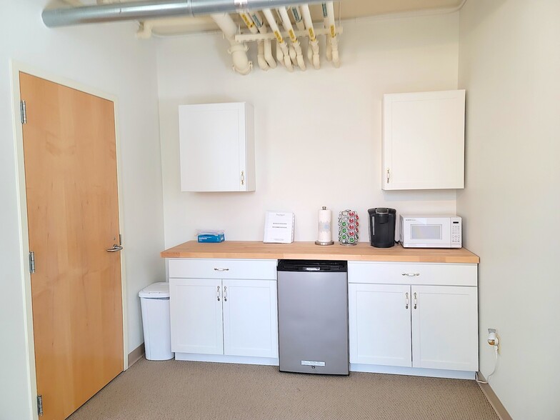 More Photos Of 16-38 Nathan Ellis Hwy, Mashpee Unknown For Lease