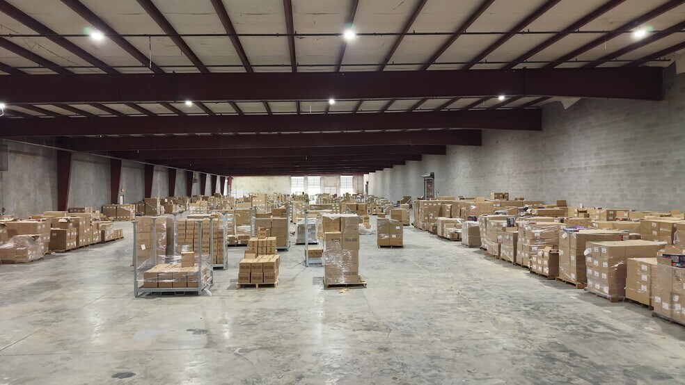 More Photos Of 1022 McCormick Hwy, Lincolnton Distribution For Sale