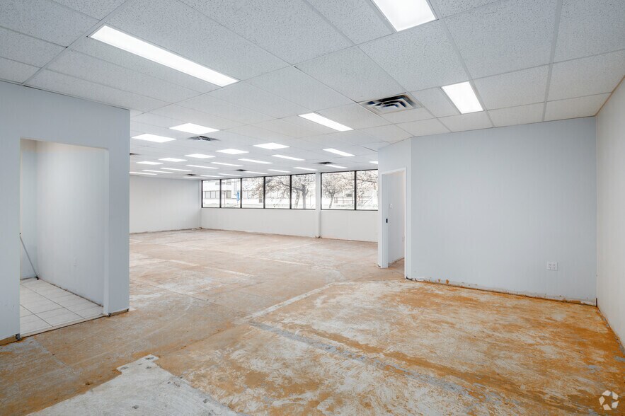 More Photos Of 87 Skyway Ave, Toronto Unknown For Lease