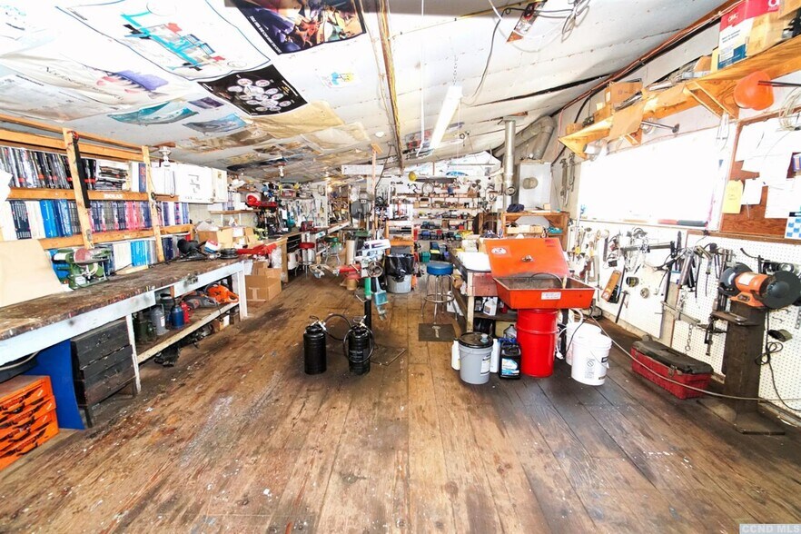 More Photos Of 103 Main St, Catskill Marina For Sale