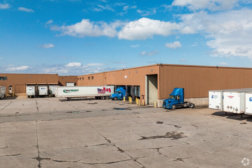 More Photos Of 6600 New Venture Gear Dr, East Syracuse Manufacturing For Lease