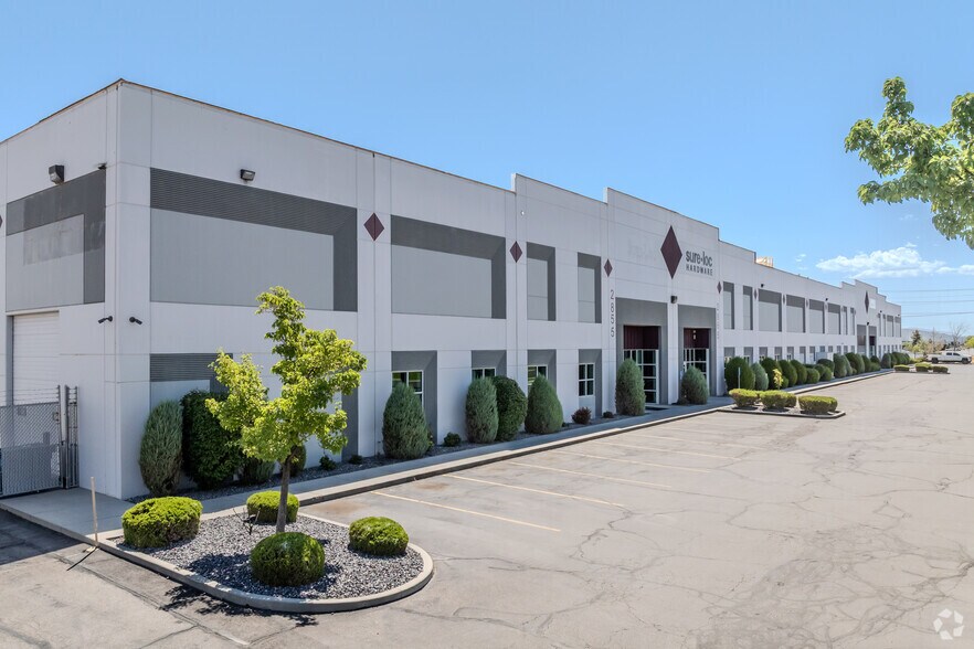 More Photos Of 2817-2839 S 1030 W, Salt Lake City Warehouse For Lease