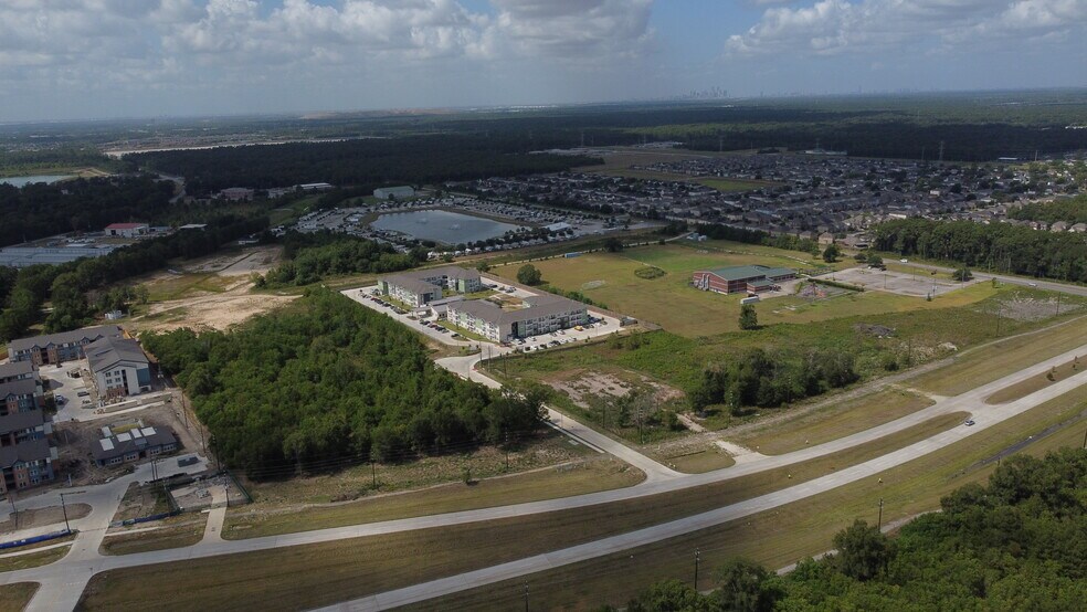More Photos Of 11810 Lockwood Rd, Houston Schools For Sale