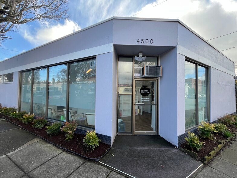 Primary Photo Of 4500 NE Sandy Blvd, Portland Freestanding For Lease