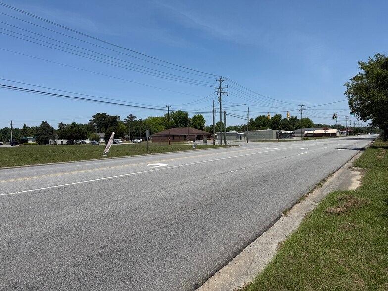 More Photos Of 3301 US Highway 17 S, Chocowinity Land For Sale