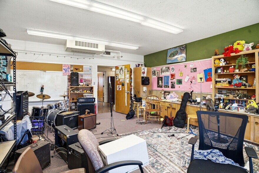More Photos Of 6541 16TH Ave S, Richfield Schools For Lease