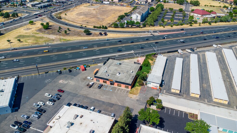 More Photos Of 29 Massie Ct, Sacramento Health Club For Sale