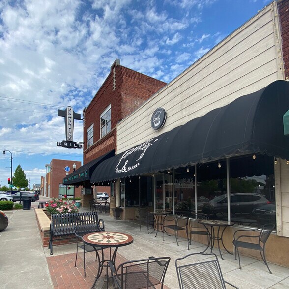 More Photos Of 201 S Main St, Broken Arrow Restaurant For Lease