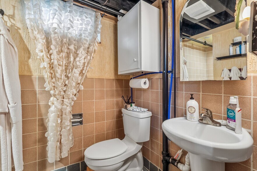 More Photos Of 836 Jacoby Rd, Copley Healthcare For Sale