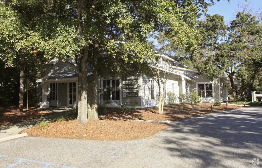 More Photos Of 321 Wingo Way, Mount Pleasant Office For Lease