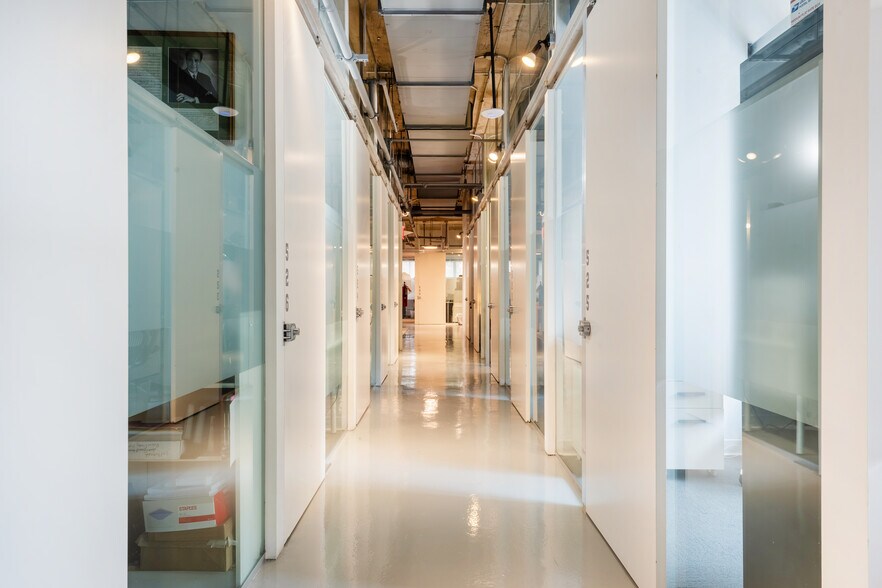 More Photos Of 45 W 67th St, New York Coworking Space