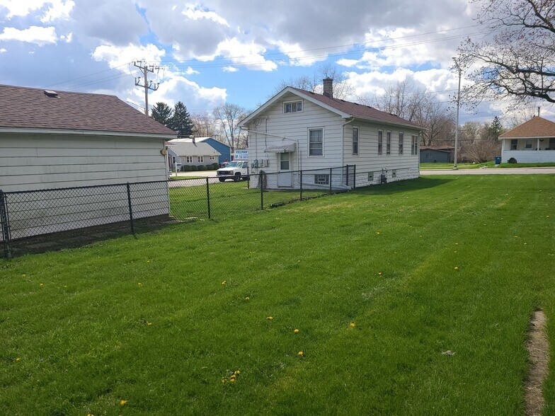 More Photos Of 3121 Chicago Rd, Steger Apartments For Sale