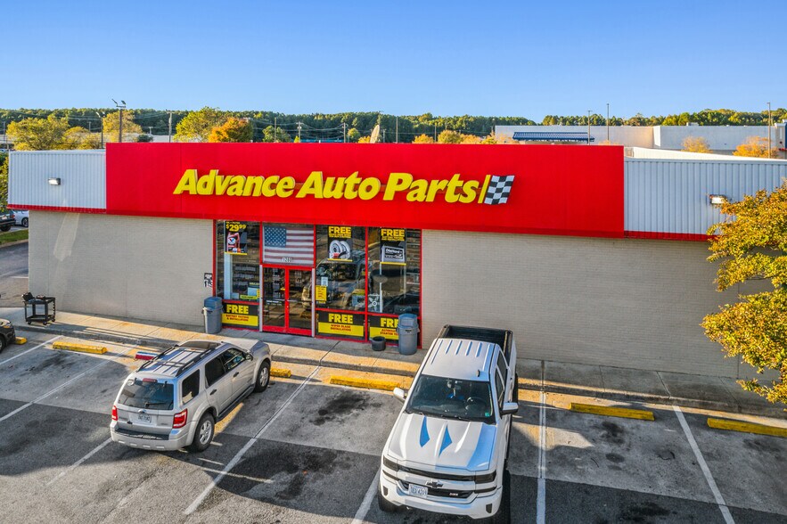 More Photos Of 1280 Armory Dr, Franklin Freestanding For Sale