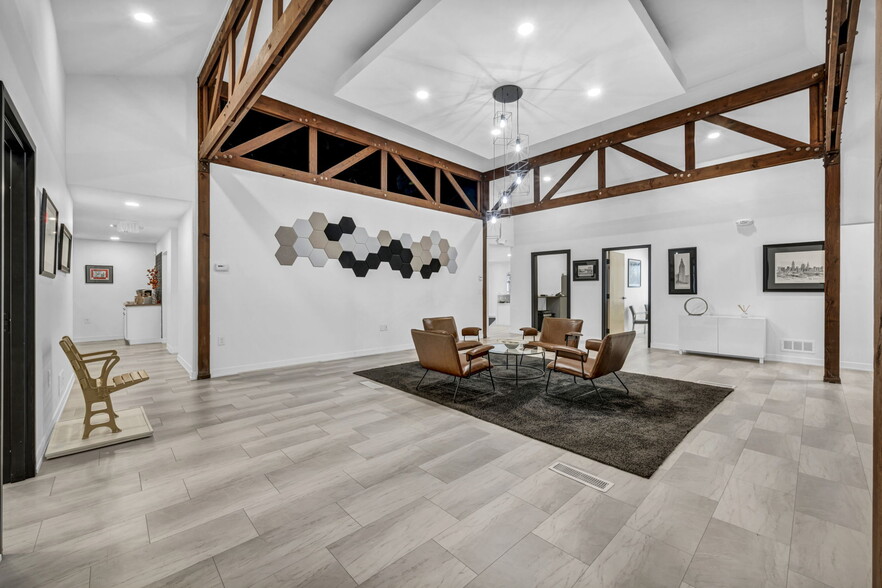 More Photos Of 1929 E Royalton Rd, Broadview Heights Office For Lease