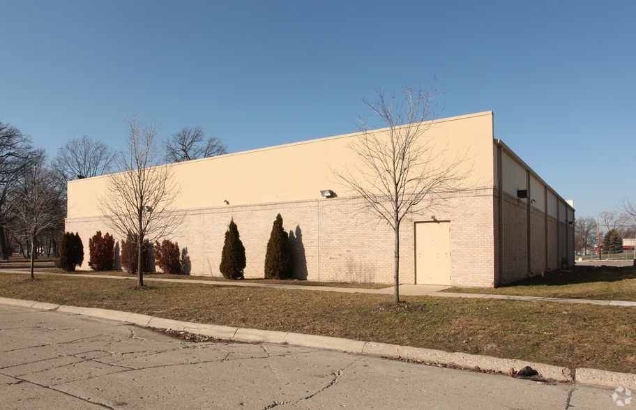 More Photos Of 3543 S Beech Daly St, Dearborn Heights Freestanding For Sale