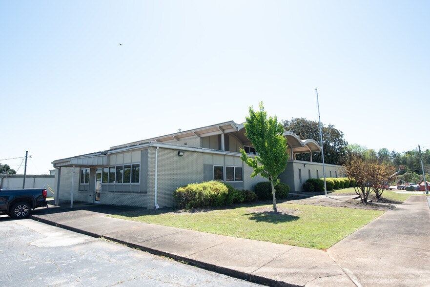 More Photos Of 110 Newton Bridge Rd, Athens Warehouse For Lease