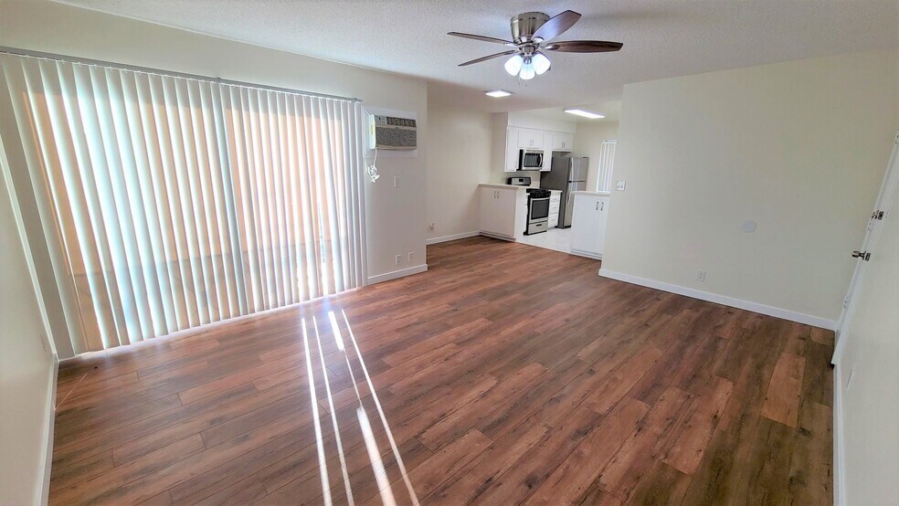 More Photos Of 423 N Harvard Blvd, Los Angeles Apartments For Sale