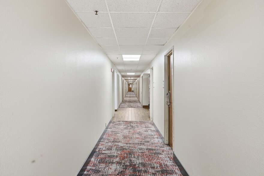 More Photos Of 626 W 1400 N, Beaver Hotel For Sale