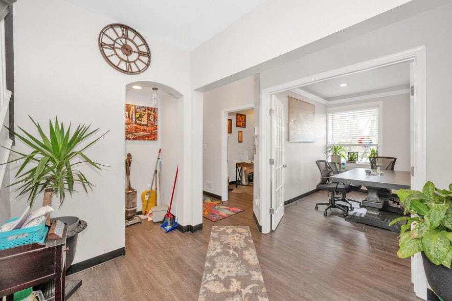 More Photos Of 4920 Belair Rd, Baltimore Office For Sale