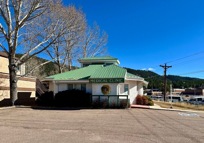 More Photos Of 381 Rampart Range Rd, Woodland Park Medical For Lease