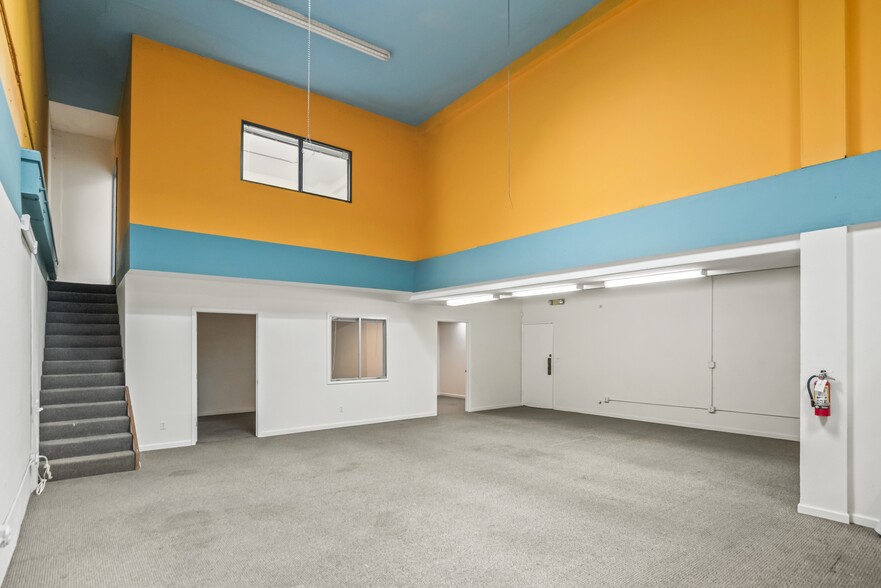 More Photos Of 1376 N 4th St, San Jose Light Distribution For Sale