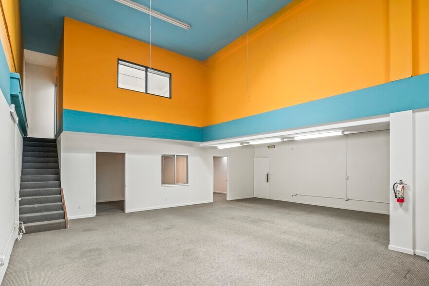 More Photos Of 1376 N 4th St, San Jose Light Distribution For Sale