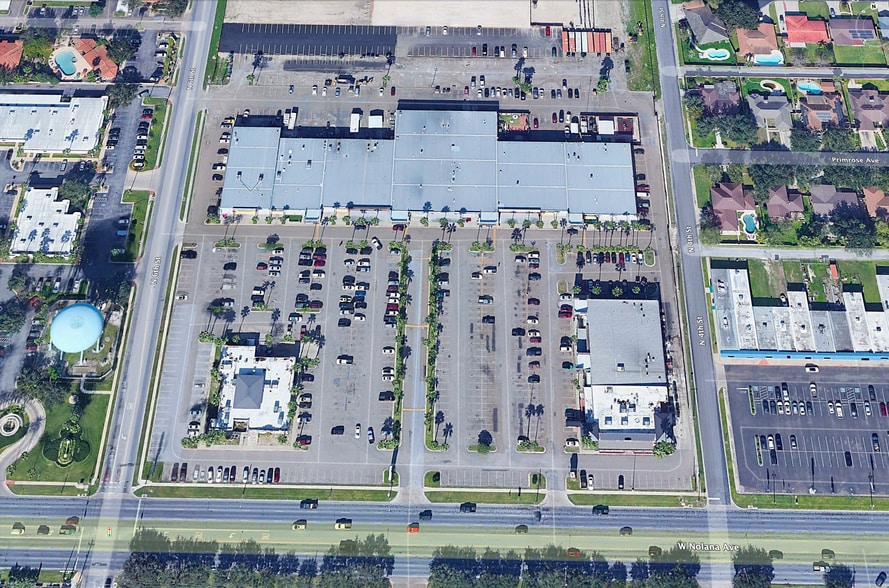 More Photos Of 400 W Nolana Ave, McAllen Storefront For Lease